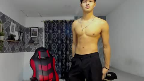 Snapshot of son_hades chatting on 07.21.26 son_hades online show from 07.21.26