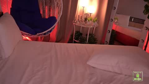 Snapshot of sonalegend_ chatting on 09.18.25 My name isSonya online show from 09.18.25