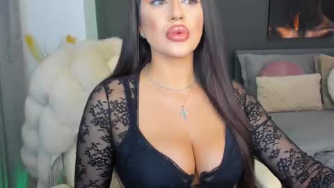 Snapshot of sonia__rey chatting on 02.27.25 Sonia Rey online show from 02.27.25