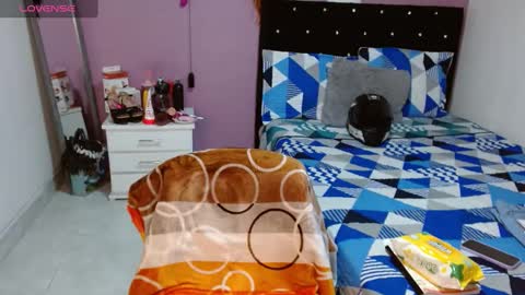 sonialatin69 online show from 02.04.25