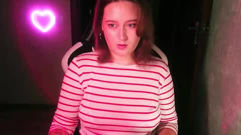 Snapshot of sonibear chatting on 09.16.25 OksiFels online show from 09.16.25