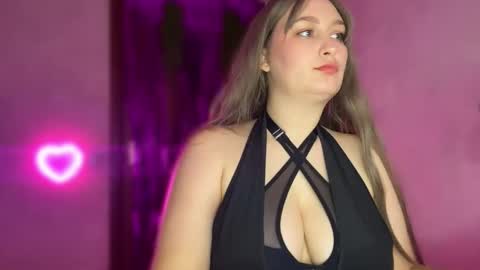 Snapshot of sonibear chatting on 11.10.25 OksiFels online show from 11.10.25