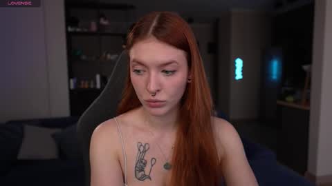 Snapshot of sonic_porn chatting on 12.05.25 sonic_porn online show from 12.05.25