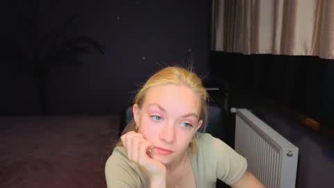 Snapshot of sonnysofia chatting on 05.07.26 Sonya online show from 05.07.26