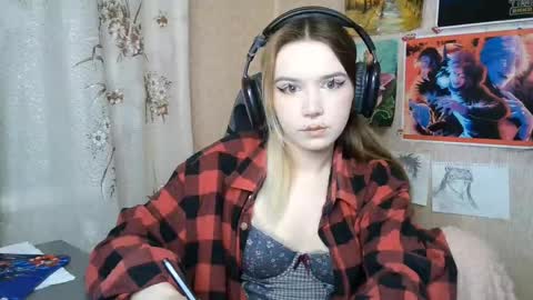 Snapshot of sonwosick chatting on 05.05.26 Mila online show from 05.05.26