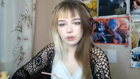 Snapshot of sonwosick chatting on 05.25.26 Mila online show from 05.25.26