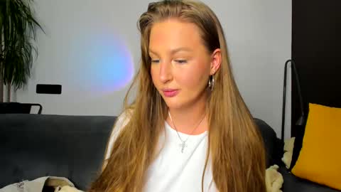 Snapshot of sonyatightt chatting on 01.14.25 Sonya online show from 01.14.25