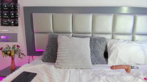 Snapshot of sophi_leone_ chatting on 02.17.26 sophi Leone online show from 02.17.26