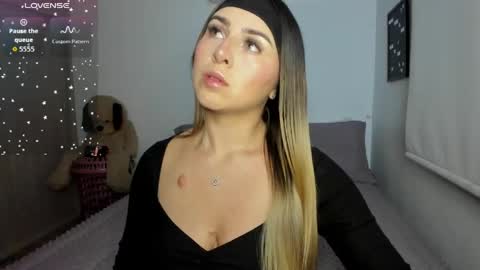 Snapshot of sophi_moreno chatting on 05.21.26 Sofi online show from 05.21.26