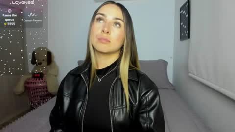 Snapshot of sophi_moreno chatting on 06.27.26 Sofi online show from 06.27.26