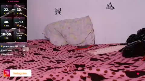 Snapshot of sophi_tay chatting on 03.10.25 Sophi Tay online show from 03.10.25