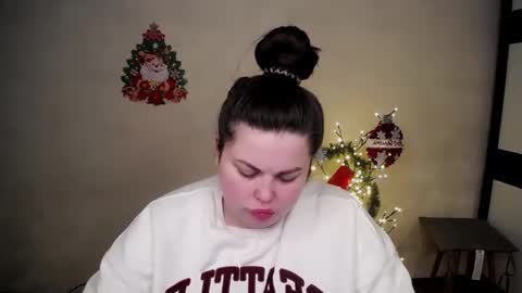 Snapshot of sophia__olsen chatting on 12.23.25 sophia__olsen online show from 12.23.25