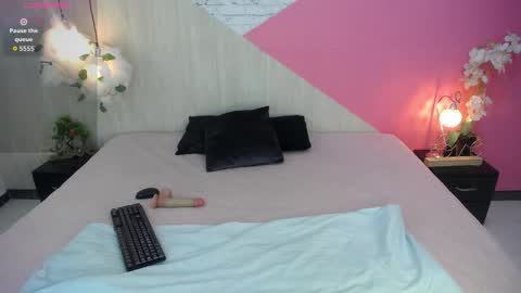 Snapshot of sophia_brunette21 chatting on 11.20.25 sophia_brunette21 online show from 11.20.25