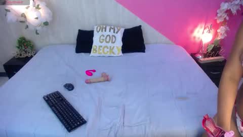 Snapshot of sophia_brunette21 chatting on 11.29.25 sophia_brunette21 online show from 11.29.25