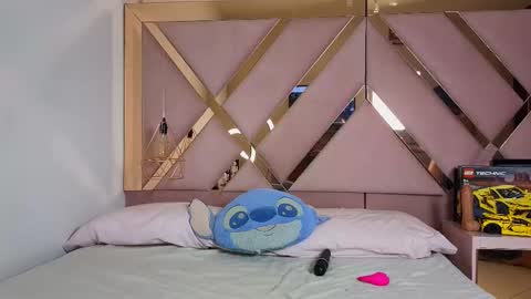 Sophia Grand online show from 10.22.25