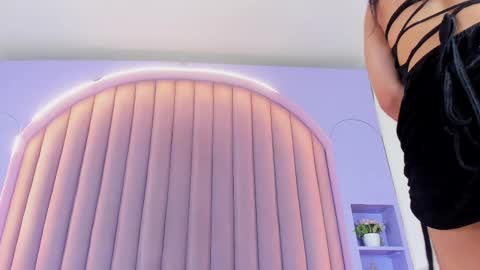 Sophi  online show from 02.20.25