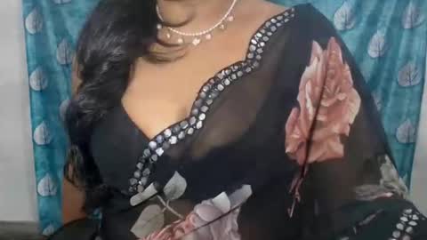 Snapshot of sophia_indian chatting on 04.22.26 Sophia Tamil online show from 04.22.26