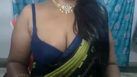 Snapshot of sophia_indian chatting on 05.02.26 Sophia Tamil online show from 05.02.26