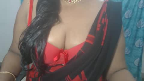 Snapshot of sophia_indian chatting on 05.12.26 Sophia Tamil online show from 05.12.26