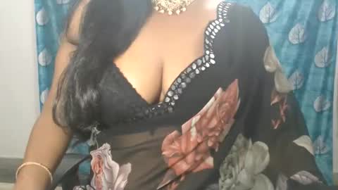 Snapshot of sophia_indian chatting on 06.02.26 Sophia Tamil online show from 06.02.26