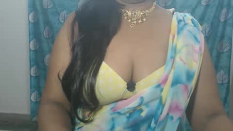 Snapshot of sophia_indian chatting on 06.05.26 Sophia Tamil online show from 06.05.26