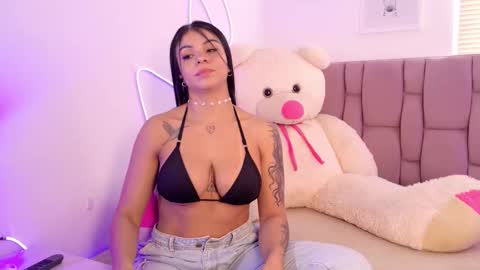 Snapshot of sophia_karsonn chatting on 12.04.25 Sophia Carson online show from 12.04.25