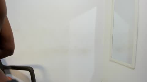 Snapshot of sophia_moons_ chatting on 04.30.26 sophia_moons_ online show from 04.30.26
