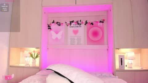  S O P H I A  online show from 02.04.25