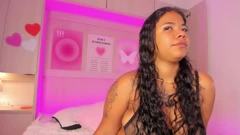  S O P H I A  online show from 02.27.25