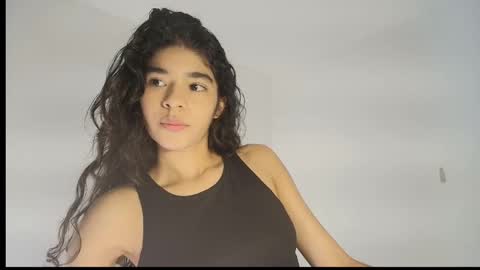 Sophia Storm online show from 12.20.25