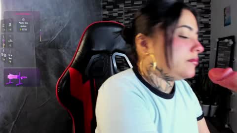 Snapshot of sophiaa_cherry chatting on 04.03.26 Sophia online show from 04.03.26