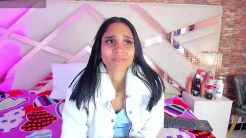 Sophia Paris online show from 11.17.25