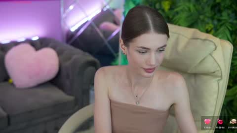 Snapshot of sophiaadream chatting on 06.28.26 Sophia online show from 06.28.26