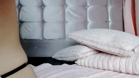 SophiaLee online show from 04.10.26