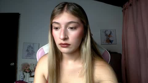 SophiaLee online show from 04.22.26