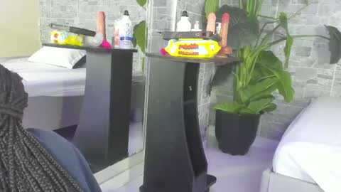 Sophie online show from 11.22.25