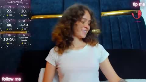 sophiamiller6 online show from 04.16.26