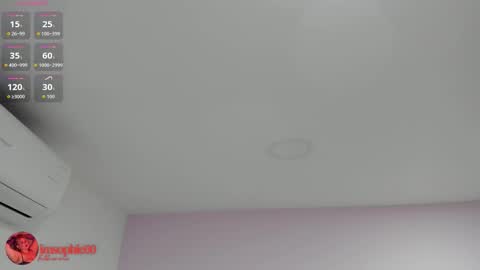 Snapshot of sophiarossee chatting on 10.26.25 Sofi online show from 10.26.25