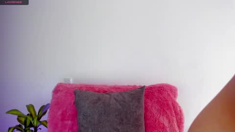 Snapshot of sophie_001 chatting on 12.18.24  Sophie  online show from 12.18.24