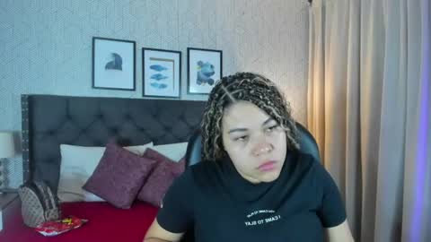Snapshot of sophie__blare chatting on 07.21.26 sophie__blare online show from 07.21.26
