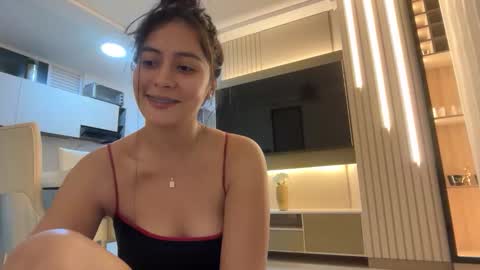 Snapshot of sophie_foxxx chatting on 04.19.26 Sophie online show from 04.19.26