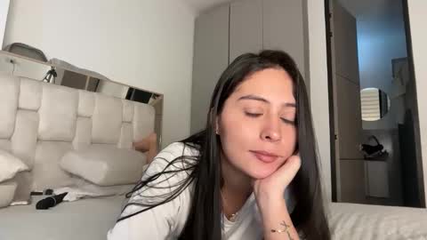 Snapshot of sophie_foxxx chatting on 04.21.26 Sophie online show from 04.21.26