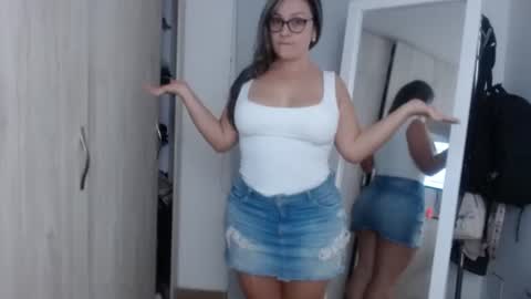 Snapshot of sophie_lopez1 chatting on 06.11.26 Sofa online show from 06.11.26