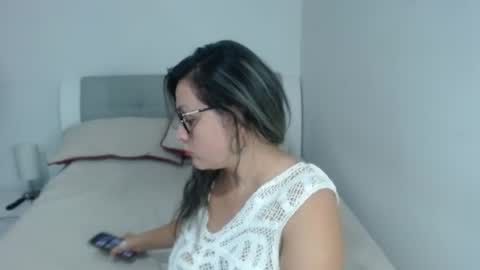 Snapshot of sophie_lopez1 chatting on 07.12.26 Sofa online show from 07.12.26