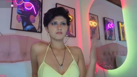Snapshot of sophie_mcgreen chatting on 06.17.26 sophie_mcgreen online show from 06.17.26