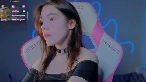 Snapshot of sophie_nomenal_ chatting on 06.03.26 sophie_nomenal_ online show from 06.03.26