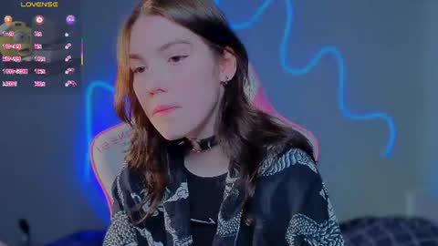 Snapshot of sophie_nomenal_ chatting on 06.20.26 sophie_nomenal_ online show from 06.20.26