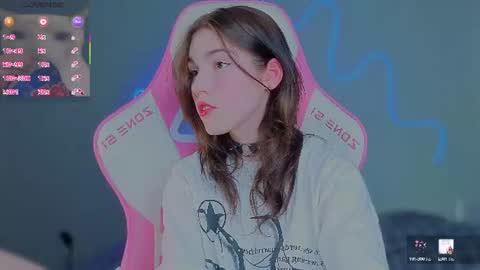 Snapshot of sophie_nomenal_ chatting on 07.04.26 sophie_nomenal_ online show from 07.04.26