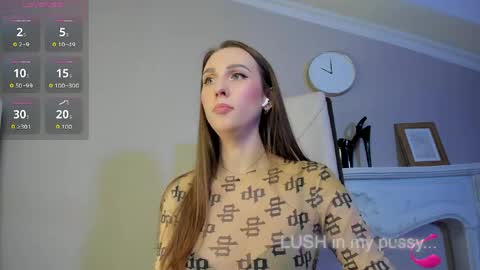 Snapshot of sophie_rocks chatting on 04.28.26 Sophie online show from 04.28.26