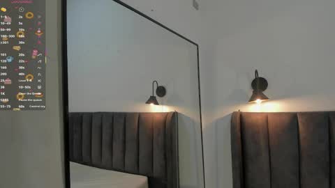 sophie_smith19 online show from 04.06.26